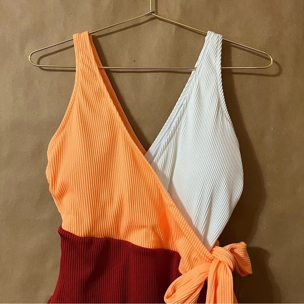 Cupshe | NWT Colorblock Wrap Side Tie One Piece Swimsuit Size M